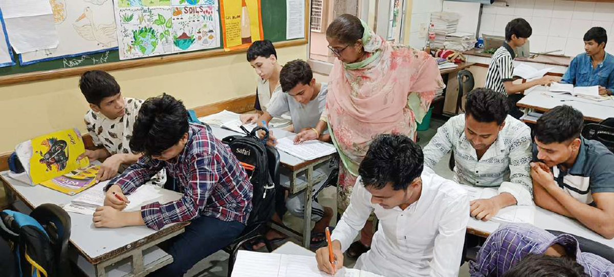 Non-formal evening school at The Hope Project Non formal evening school at The Hope Project